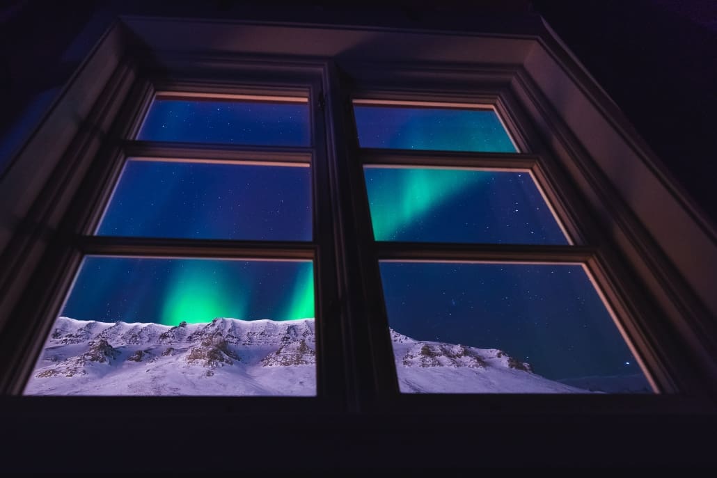 Northern Lights by the window, Aurora Borealis by Polina Bublik / Gjestehuset 102