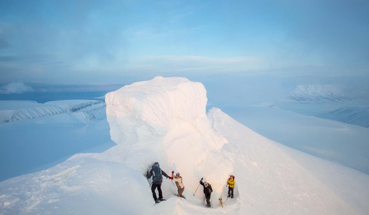 download 2Trollsteinen: Hike crossing the glaicer to the peak