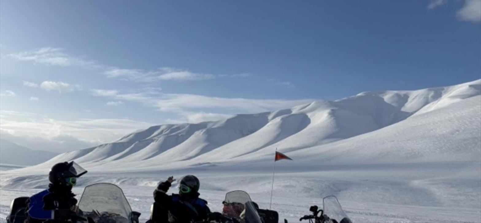 Evening Snowmobile Tour to Colesbay
